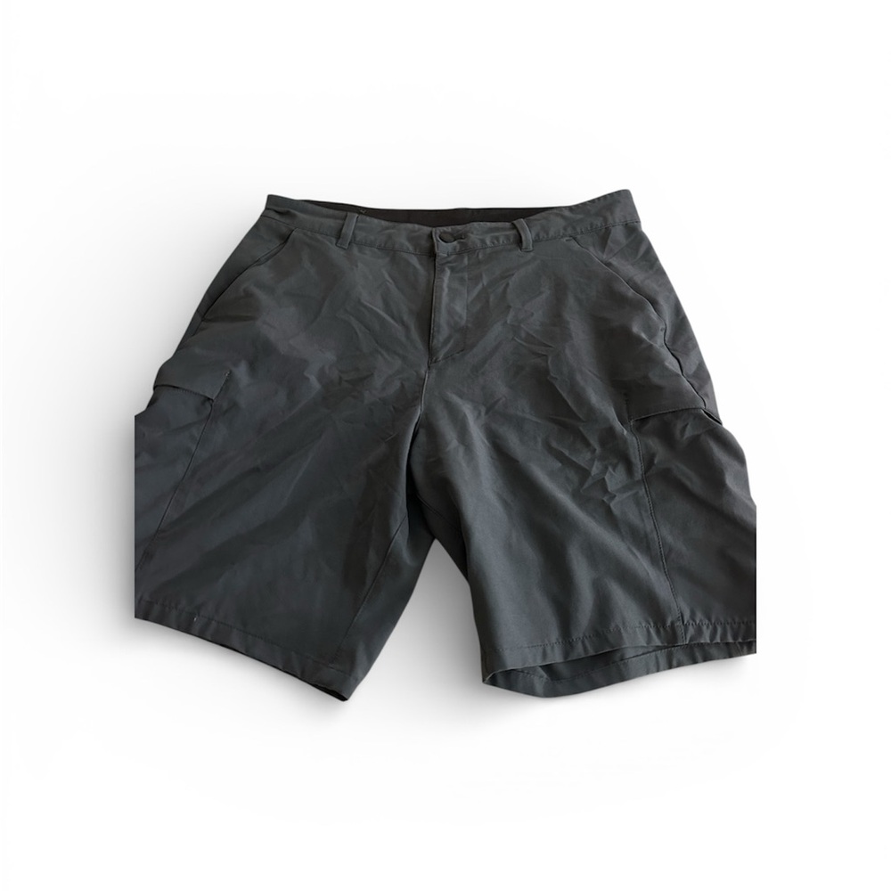 Men's Gray Cargo Shorts